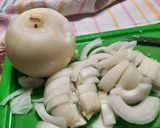 Foto del paso 3 de la receta: Pollo al curry con zapallitos y cebolla