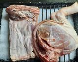 Foto del paso 3 de la receta: Lechón laqueado con mermelada de arándanos
