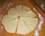 Virslis kifli ahogy mi szeretjük recept fázis 3 fotója