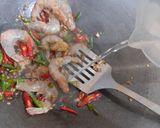 Foto langkah ke 4 dari resep Tauco Udang Telur Puyuh Jesslyn Orlane.