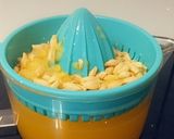 عکس مرحله 1 از دستور آب نارنج خونگیorange juice🍊