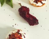 Foto del passaggio 8 della ricetta Frisella con polpette di salsiccia pezzente stracciatella Lucana e peperone crusco