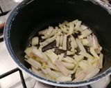 Une image de l'étape 2 de Curry rouge de légumes.