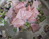 Foto del paso 1 de la receta: Salsa de jamón y verdeo para pastas 🍝