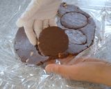A picture of step 8 of Macadamia Nut Chocolate Cookies.