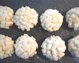 A picture of step 4 of Crispy Potato Shrimp Balls.