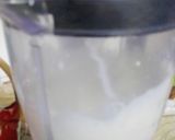 A picture of step 3 of Apple peanuts shake.