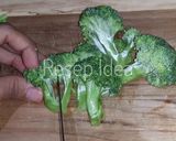 Foto langkah ke 1 dari resep Tumis Brokoli Wortel.