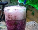 A picture of step 3 of Grapes black grapes Mojito.