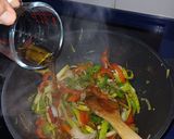 Foto del paso 3 de la receta: Fideos de arroz al vermú