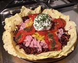 Une image de l'étape 12 de Salade multicolore de castelfranco aux tomates, carottes, jambon et chèvre frais.