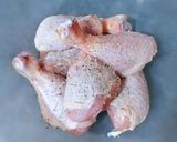 Foto del paso 1 de la receta Muslos de pollo en salsa de limón, ajos y perejil
