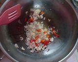 Foto langkah ke 3 dari resep Tumis cumi asin.