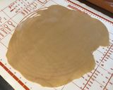 Une image de l'étape 1 de Maxi tarte aux pommes du jardin et miel d Algarve pâte brisée au cassis.