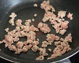 A picture of step 2 of Kimchi fried rice (Pork).