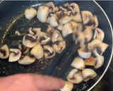 Foto del paso 2 de la receta: Lomo de cerdo adobado en salsa