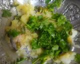 आलू रोटी रोल (aloo roti roll recipe in Hindi) रेसिपी चरण 2 फोटो