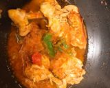 A picture of step 8 of Fresh chicken leg in bell peppers sauce.