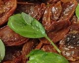 Foto del paso 4 de la receta: Tomates hidratados en oliva con albahaca y parmesano 