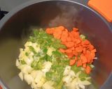 Foto del paso 1 de la receta: Estofado de patatas con calamares
