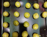 Foto langkah ke 2 dari resep Matcha Chui Kao So Cookies.