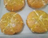 Foto langkah ke 4 dari resep Korean Garlic Cheese Bread.