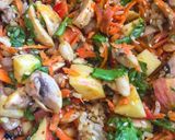 Foto del paso 6 de la receta: Ensalada Manzana 🍎 y Maní 🥜 con Aderezo Asiático 🥗