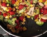 A picture of step 5 of Stir Fry veggie salad with grilled cottage cheese.