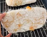 รูปขั้นตอนการทำที่ 7 ของ ขนมปัง Ciabatta ใส่พริกฮาลาพิโนกับเชดด้าชีส