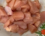 Foto langkah ke 1 dari resep Ayam goreng mentega.