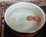 Foto del paso 1 de la receta: Macarrones con atún y huevo duro