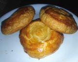 A picture of step 6 of Bakery style bakarkhani.
