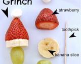 Grinch kabobs recipe step 4 photo