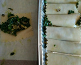 Foto del paso 3 de la receta: Canelones de espinacas, piñones y pasas