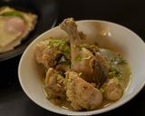 A picture of step 5 of Malvani Chicken Hirva Masala.