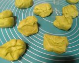 Foto langkah ke 6 dari resep Bakpao Katuk Ayam Jamur.