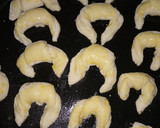 Foto del paso 3 de la receta: Medialunas económicas😍🥐 *Sin manteca*