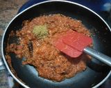 A picture of step 4 of Mooli ki sabzi.