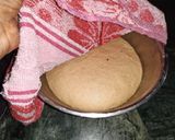 A picture of step 2 of Wheat flour cheese burst pizza.