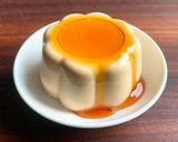 A picture of step 5 of Milk Tea Panna Cotta.