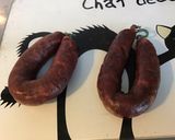 Une image de l'étape 2 de Chorizo noir de Bigorre grillé au thym frais et ail en chemise.