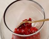 Foto langkah ke 4 dari resep Kyoto Strawberry Matcha.