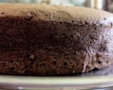 A picture of step 9 of Japanese chocolate cotton sponge cake.