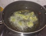 A picture of step 2 of Fenugreek leaves pakoda.