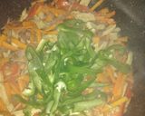 A picture of step 4 of Shredded chicken sauce.
