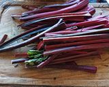 Foto del paso 1 de la receta: Ensalada de tallos de beterraga