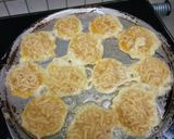 Foto langkah ke 2 dari resep Telor Mie Goreng.