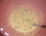 Foto del paso 1 de la receta: Tortillitas de zucchini con cebollitas de verdeo.