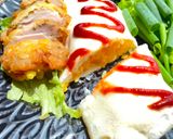 A picture of step 5 of Japanese White Omurice.