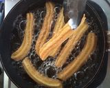 Foto langkah ke 6 dari resep Homemade Churros with Chocolate Dipping Sauce.